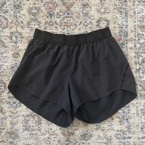 Outdoor Voices Relay 3” Short